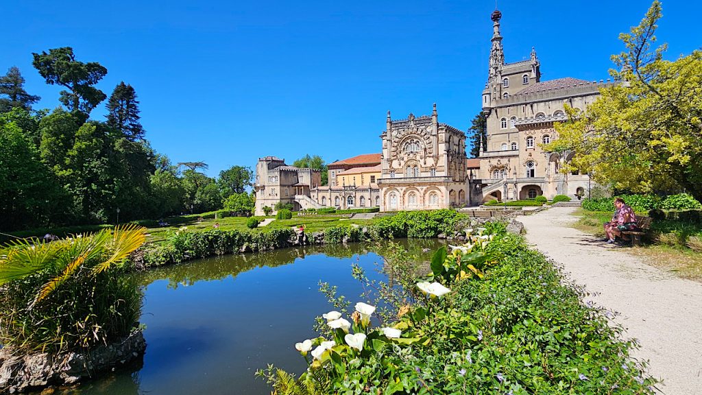 Palace view and pond, Buçaco