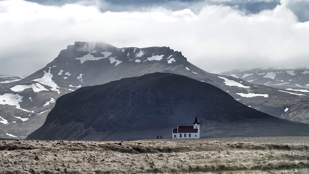 Remote house on the northern coast of the Snæfellsnes Peninsula